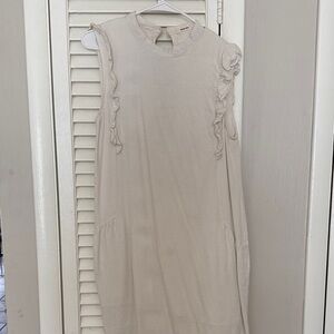 Mod Ref Sleeveless Ruffle-Trim Shift Dress in Cream